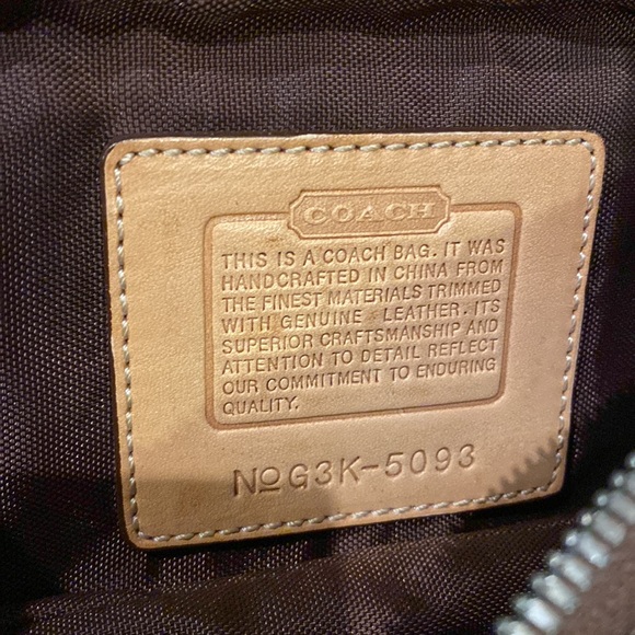 COACH Signature Logo Fanny Pack - Picture 10 of 10